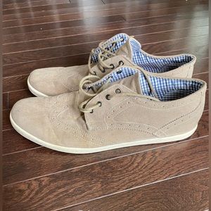 Size 14 men’s lace fashion sneakers Ben Sherman